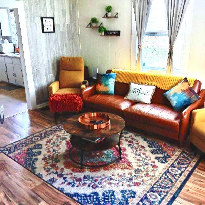 Giggling Creek Cottage - Bedjet! King Sized! Gazebo, 45 Acres, Arcades, Nintendo, More Henry 외부 사진